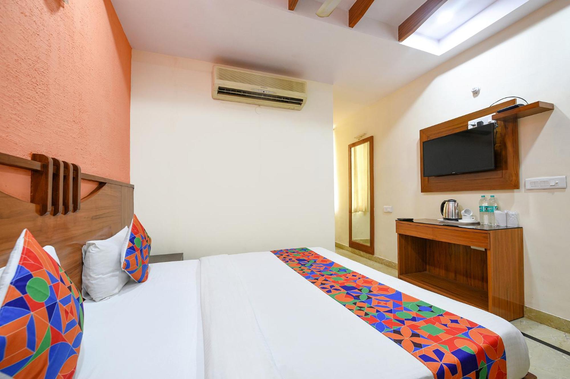 Fabhotel Jaggi Palace Karol Bagh Delhi  Exterior photo