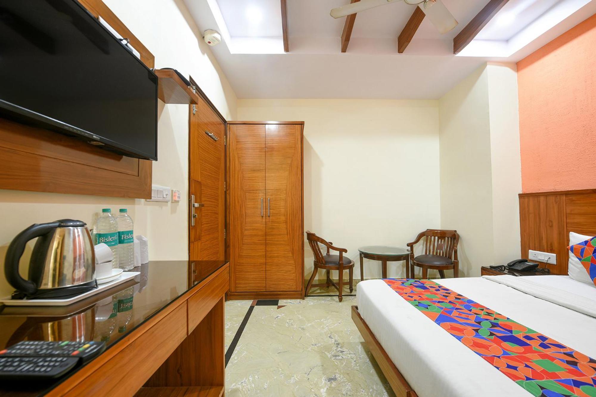 Fabhotel Jaggi Palace Karol Bagh Delhi  Exterior photo