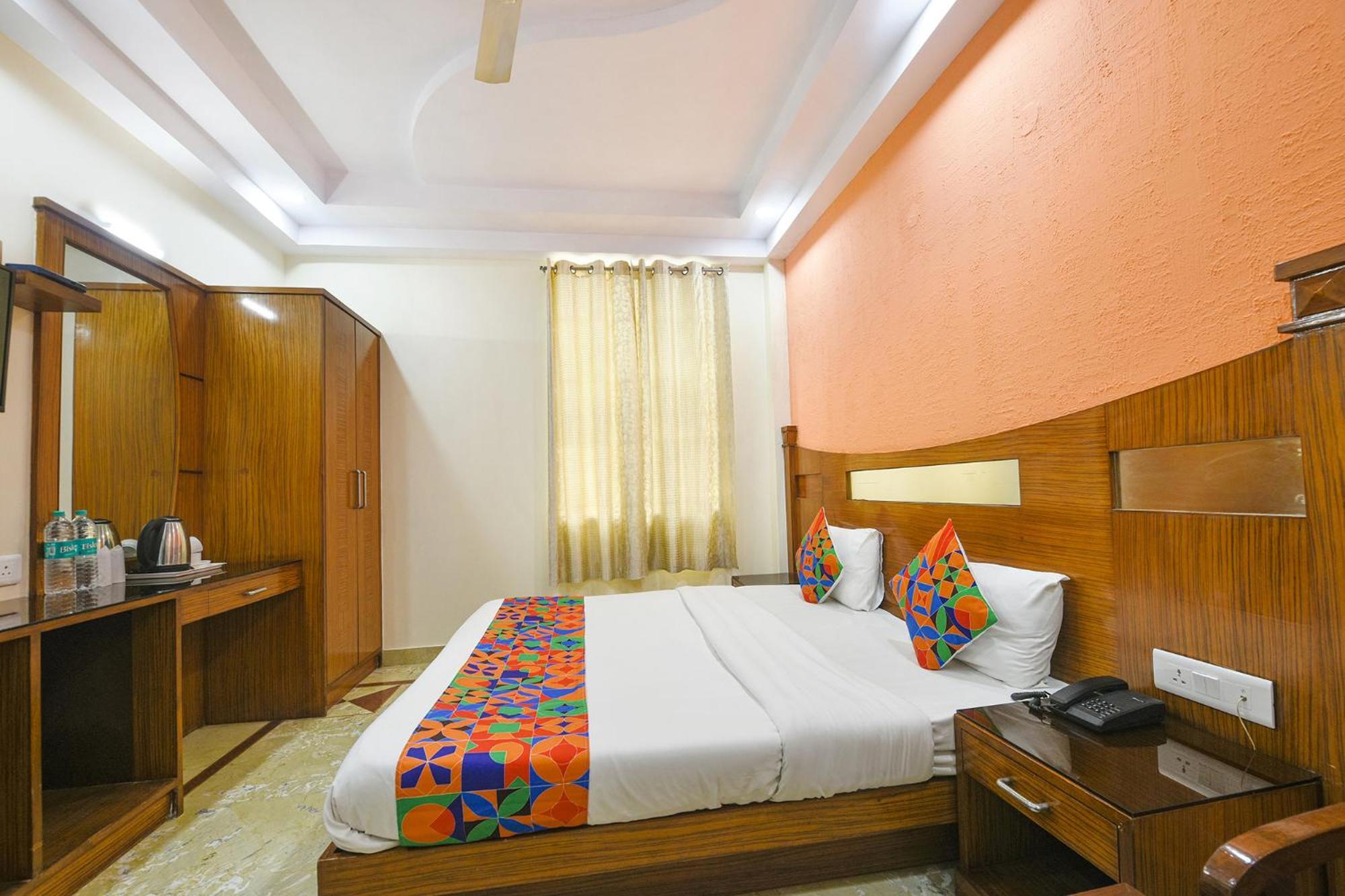 Fabhotel Jaggi Palace Karol Bagh Delhi  Exterior photo